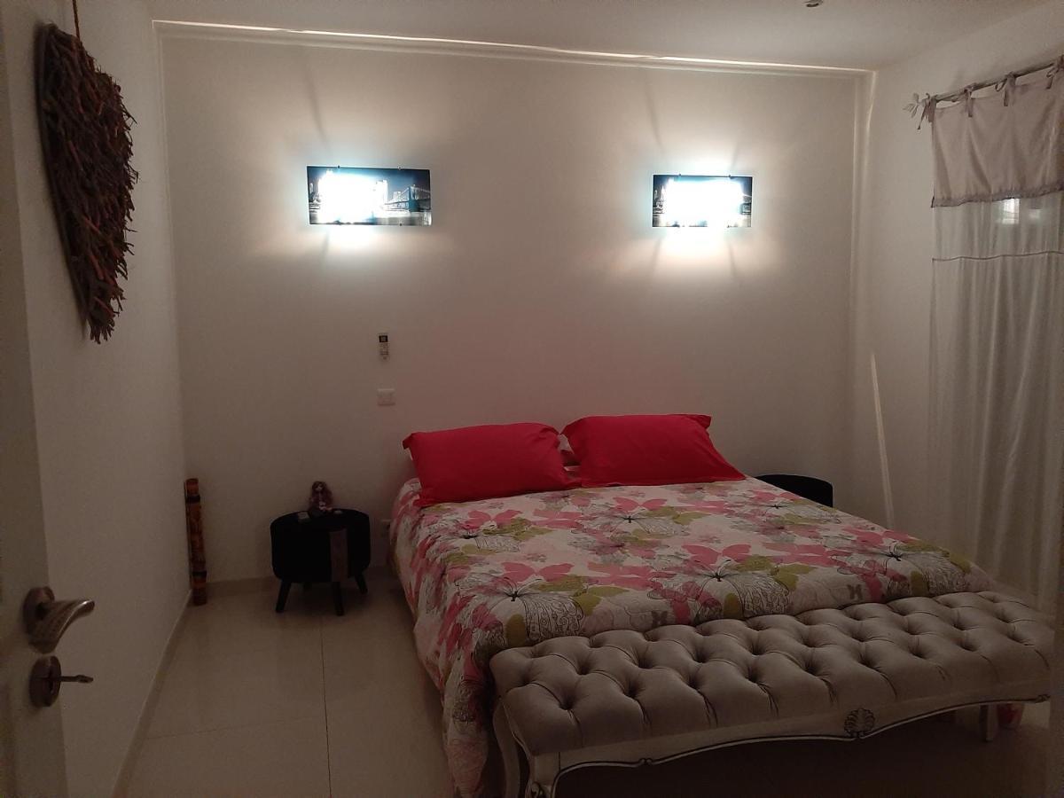 Les Collines D'Ugernum Bed & Breakfast Beaucaire  Dış mekan fotoğraf