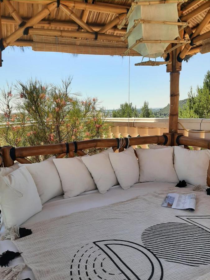 Les Collines D'Ugernum Bed & Breakfast Beaucaire  Dış mekan fotoğraf